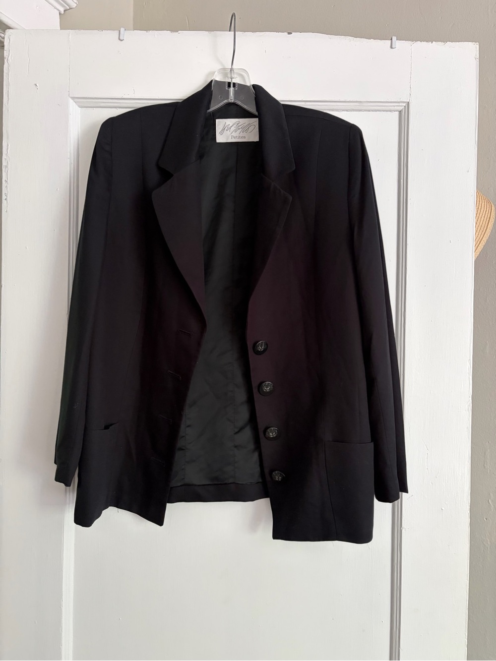 Vintage Lord & Taylor Black Women's Blazer - Single-Breasted Like New Condition